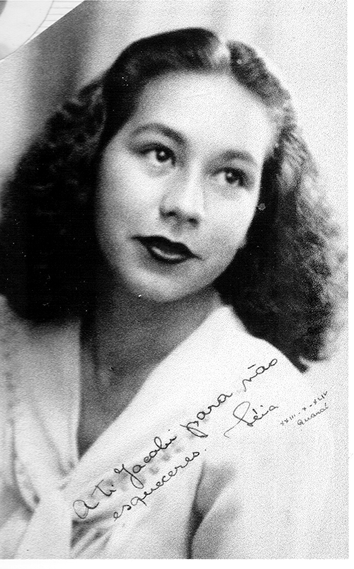 Léia Lauredano Jacobi